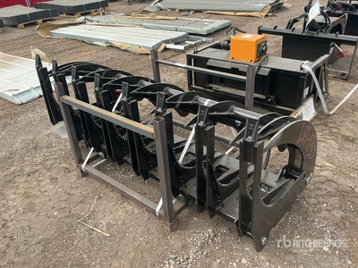 2025 GIYI GYCLG72C 72 In Skid Steer Grapple (Unused)