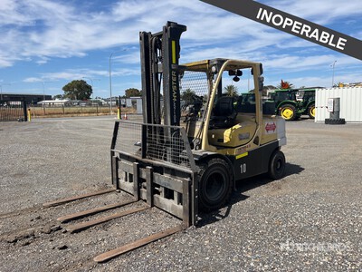 2009 Hyster H.450XL Forklift (Inoperable)