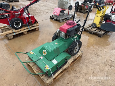 Billy Goat BC2403H Debroussailleuse Tractee