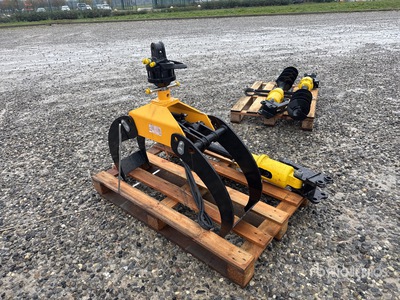 Qty of Excavator Attachments Attacco per escavatore (Unused)