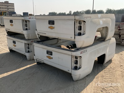 Quantity of (4) Pickup Cuerpo (Unused) - Fits Chevrolet Silverado Pickup Trucks