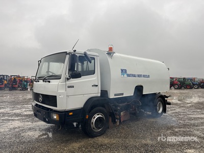 Schorling on 1992 Mercedes-Benz 1517 Sweeper Truck