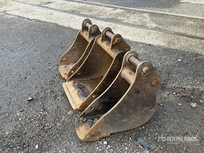 Quantity of (3) Digging Excavator Bucket