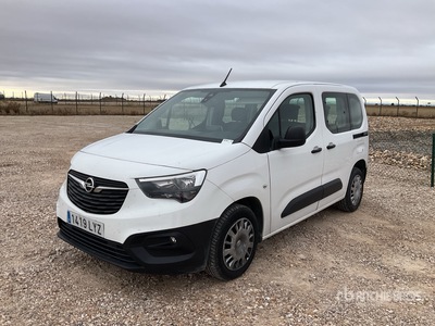 2022 Opel Combo Furgoneta de pasajeros