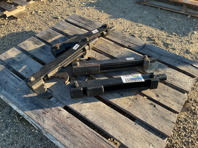 (4) Full Tracked Vehicle Track Connecting Fixtures