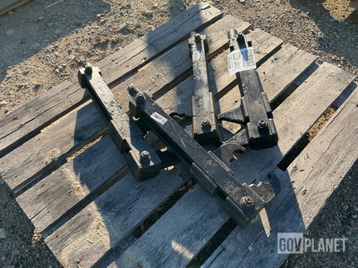 (4) Full Tracked Vehicle Track Connecting Fixtures