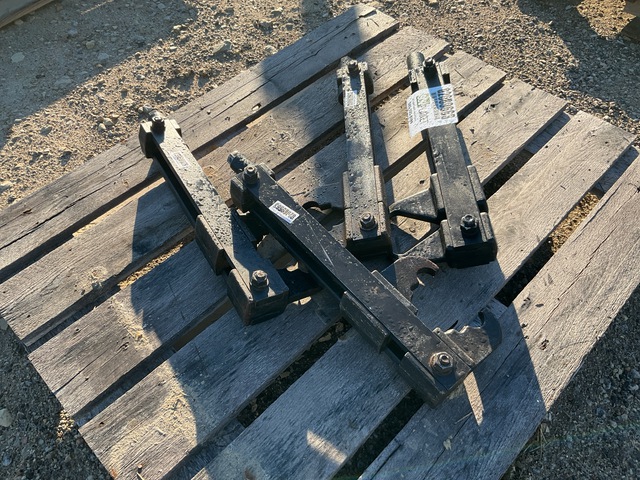 (4) Full Tracked Vehicle Track Connecting Fixtures