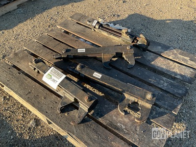 (4) Full Tracked Vehicle Track Connecting Fixtures