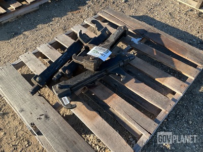 (4) Full Tracked Vehicle Track Connecting Fixtures