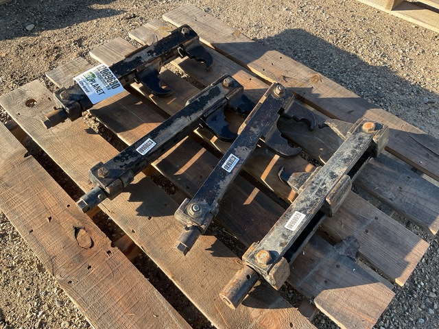 (4) Full Tracked Vehicle Track Connecting Fixtures