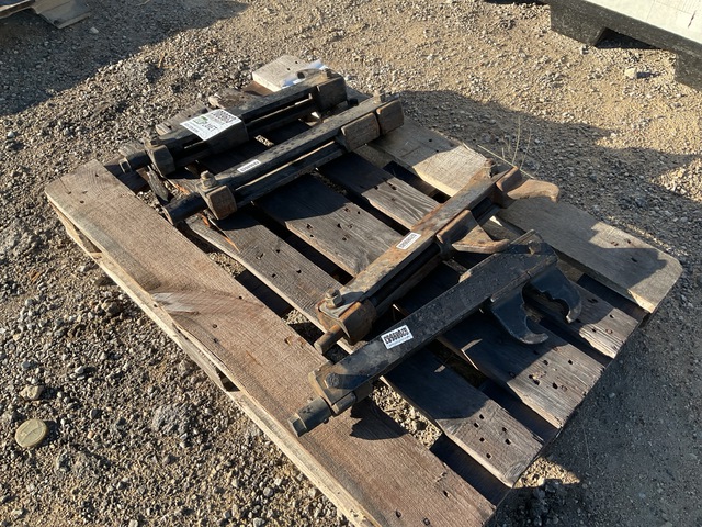 (4) Full Tracked Vehicle Track Connecting Fixtures