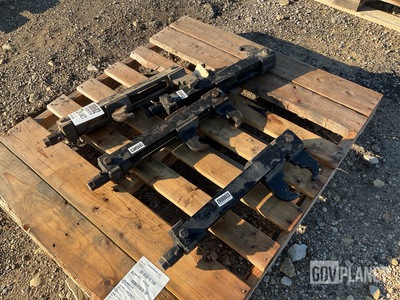 (4) Full Tracked Vehicle Track Connecting Fixtures