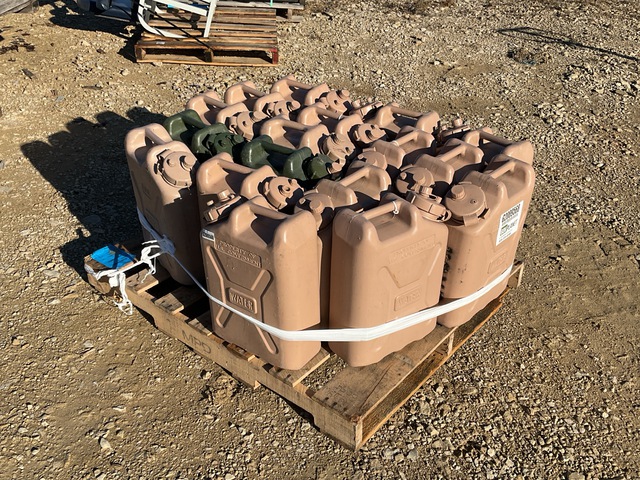 (17) Plastic Water Cans