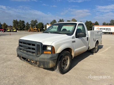 2006 Ford F-250 4x2 Utility Truck