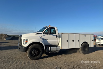 2018 Ford F-750 4x2 Service Truck