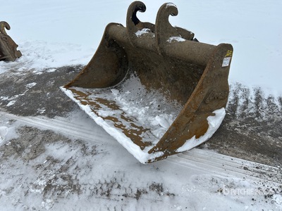 65 in Q/C Cleanup Benna per escavatore - Fits Komatsu PC210