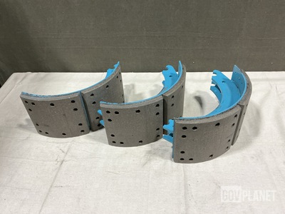 (3) Vista Machining 12354166 Brake Shoes