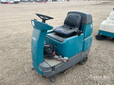 Tennant T7 Ride-On Electric Sweeper (Inoperable)
