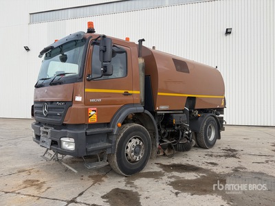 2005 Bucher Optifant70 on 2005 Mercedes AXOR 1828 Balayeuse Sweeper Truck