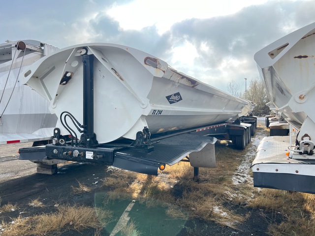 2009 (unverified) SmithCo B-Train Side Dump Trailer 2009 (unverified) SmithCo B-Train Side Dump Trailer