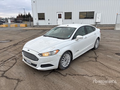2016 Ford Fusion SE Hybrid Automobile