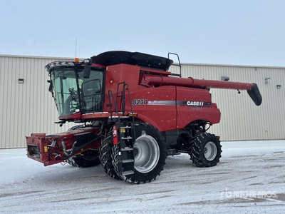 2014 Case IH 8230 Kombajn zbożowy