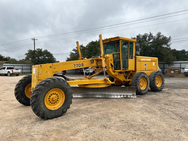 1990 John Deere 770B Motor Grader