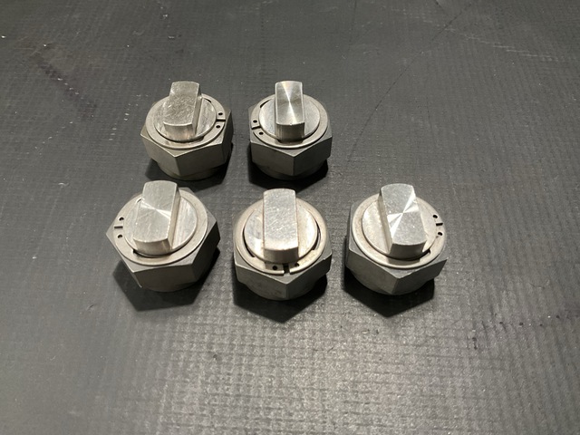 (18) Parker-Hannifin R44117P-12 Tube Caps