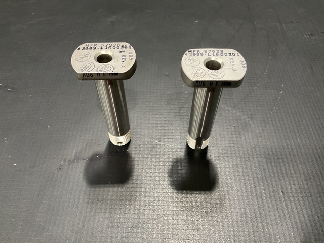 (2) Boeing L1600201-003 Machine Bolts