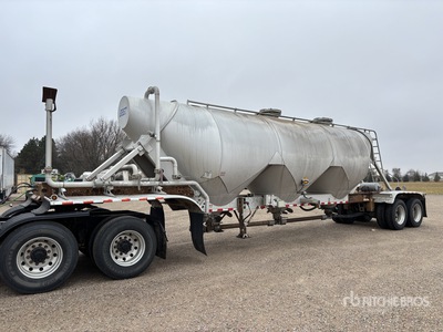 2011 Vantage P-42-1000 1000 cft T/A Pneumatic Bulk Trailer