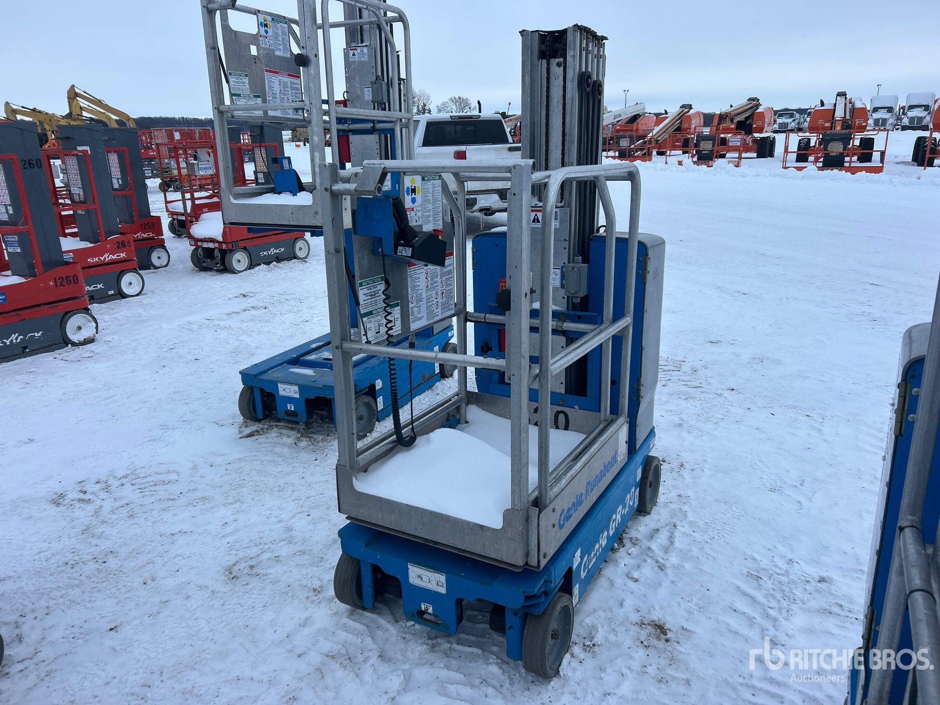 2012 Genie GR-20 Plateforme élévatrice à mât vertical