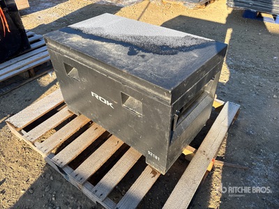 32 in x 18 in Boite à outil