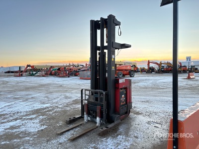 2004 Raymond EASI R40TT 4000 lb Reach Truck