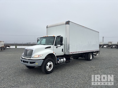 2016 International 4300 4x2 Camion fourgon