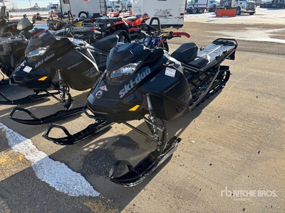 2020 Ski-doo Summit SP Vehículo para la nieve