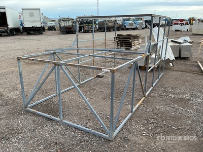 Quantity of (2) Étagères