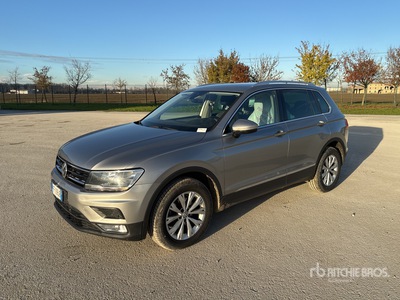 2016 Volkswagen Tiguan を見 SUV
