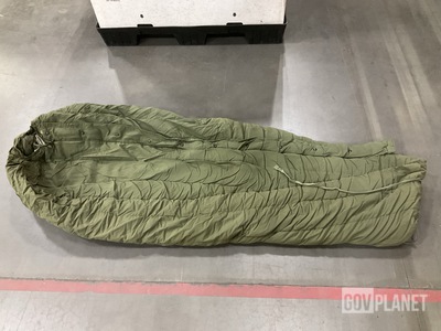 (18) Sleeping Bags
