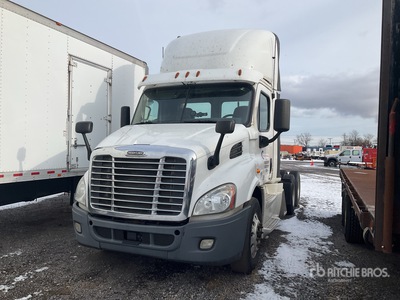 2016 Freightliner Cascadia 113 6x4 T/A Day Cab Truck Tractor
