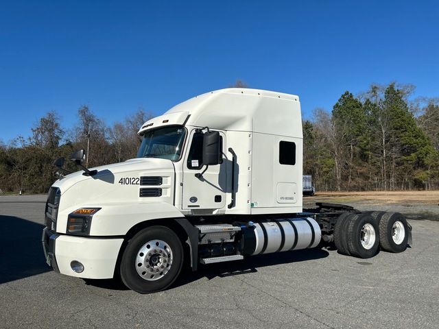 2020 Mack Anthem AN64T 6x4 T/A Sleeper Truck Tractor 2020 Mack Anthem AN64T 6x4 T/A Sleeper Truck Tractor