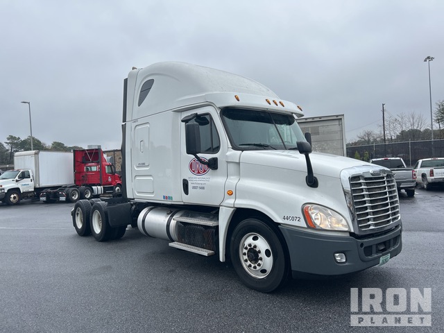 CAMIóN CAMAROTE 2016 FREIGHTLINER