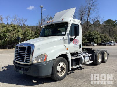 2017 Freightliner Cascadia 125 6x4 T/A Day Cab Truck Tractor