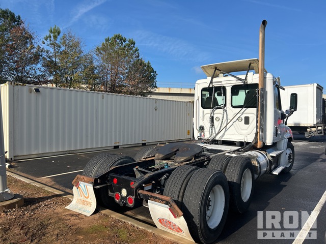 CAMIóN 2016 FREIGHTLINER