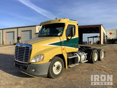 2017 Freightliner Cascadia 125 6x4 T/A Day Cab Truck Tractor