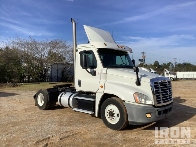 CAMIóN 2016 FREIGHTLINER