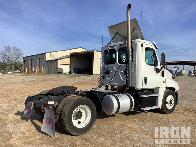 CAMIóN 2016 FREIGHTLINER