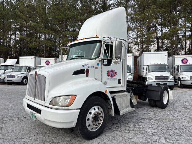 2016 Kenworth T370 4x2 S/A Day Cab Truck Tractor 2016 Kenworth T370 4x2 S/A Day Cab Truck Tractor