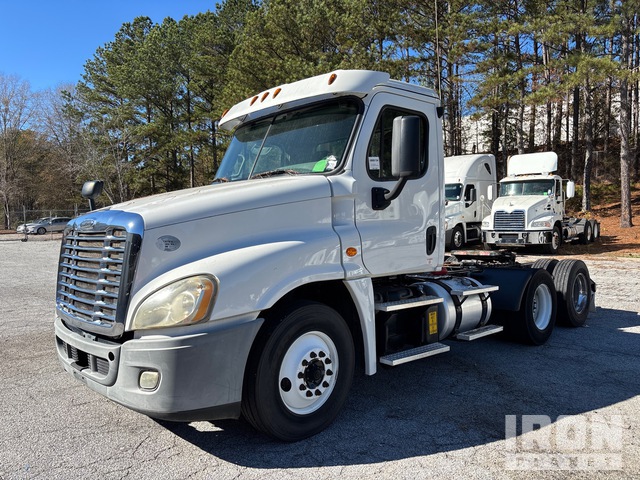 CAMIóN 2016 FREIGHTLINER