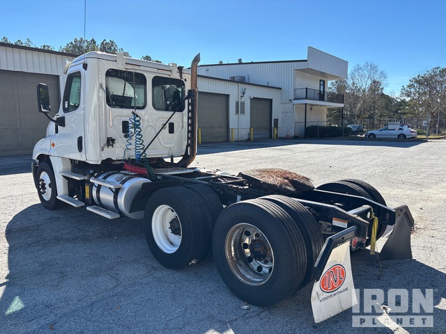 CAMIóN 2016 FREIGHTLINER