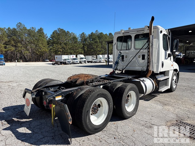 CAMIóN 2016 FREIGHTLINER